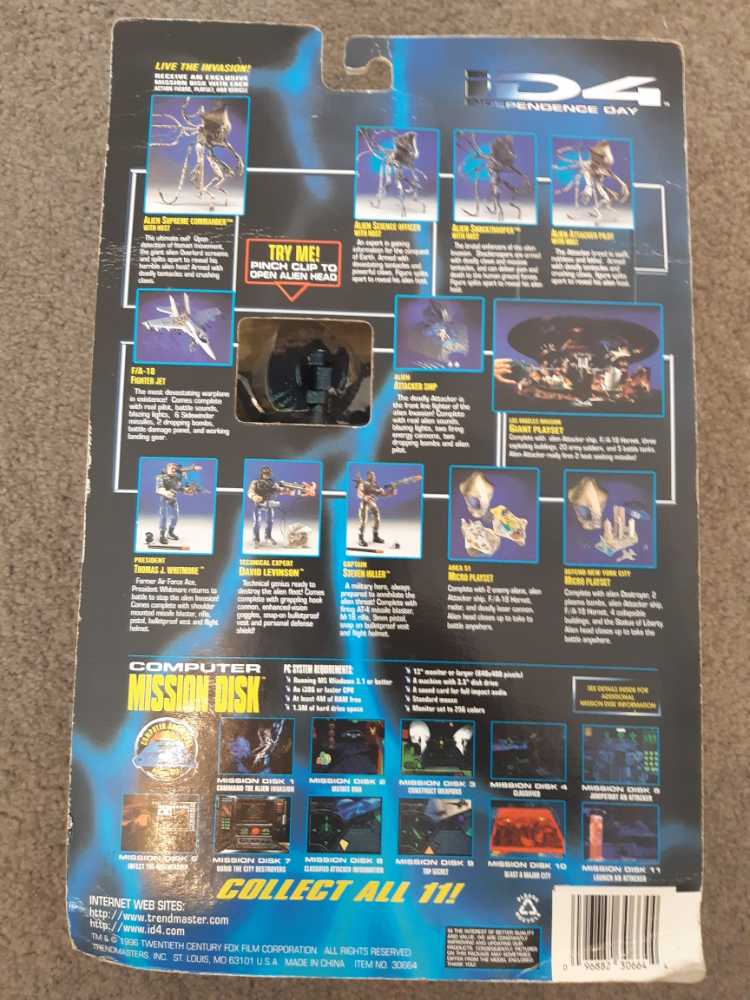 Independence Day Id4 Alien With Host Item - Trendmasters, INC (Independence Day) action figure collectible [Barcode 096882306644] - Main Image 2
