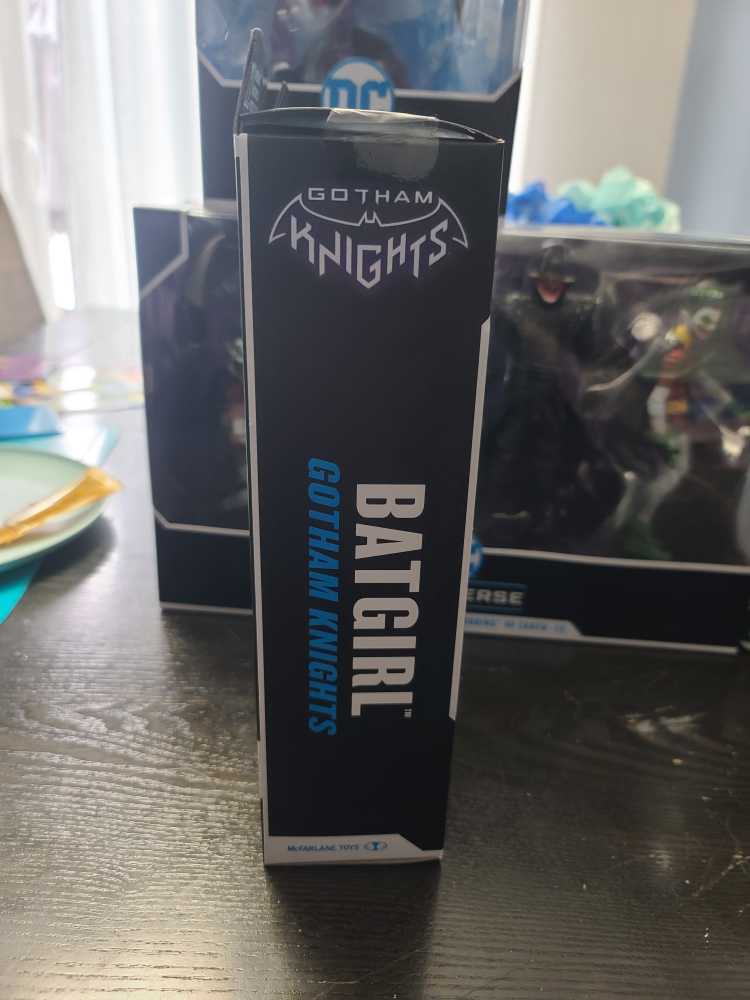 McFarlane DC Multiverse Gotham Knights Batgirl Platinum Edition - McFarlane Toys™ (Comic Book) action figure collectible - Main Image 4