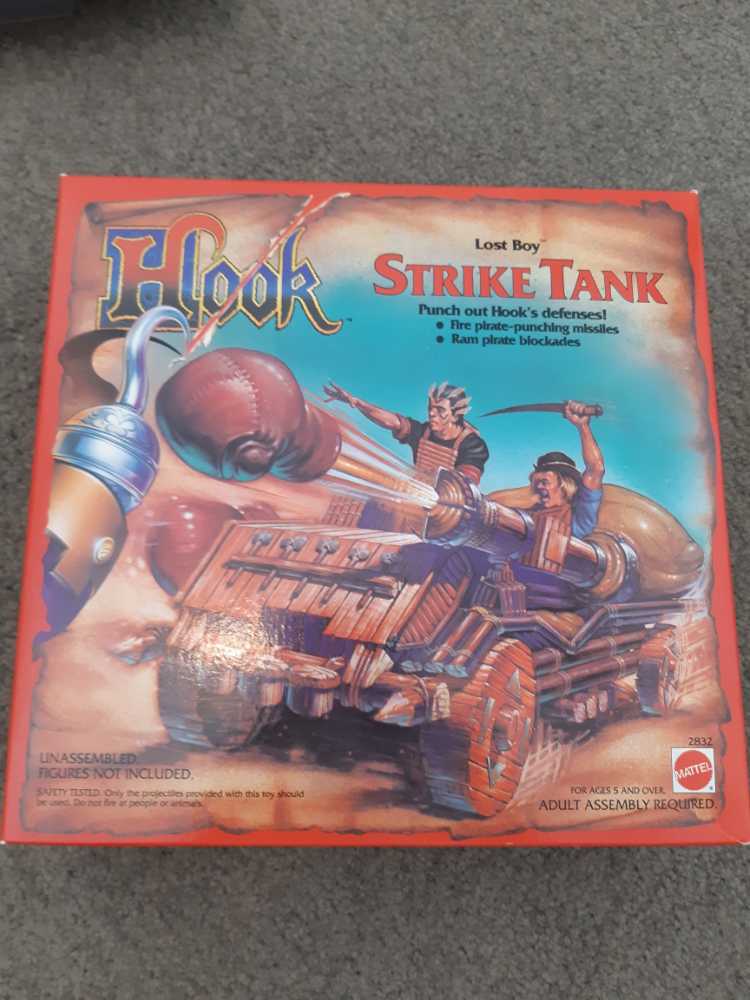 Iron Man Mark V & Hall of Armor Set