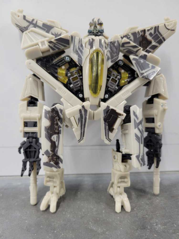 Starscream VS Mudflap Starscream’s Assault - Hasbro (Hunt For The Decepticons) action figure collectible - Main Image 2