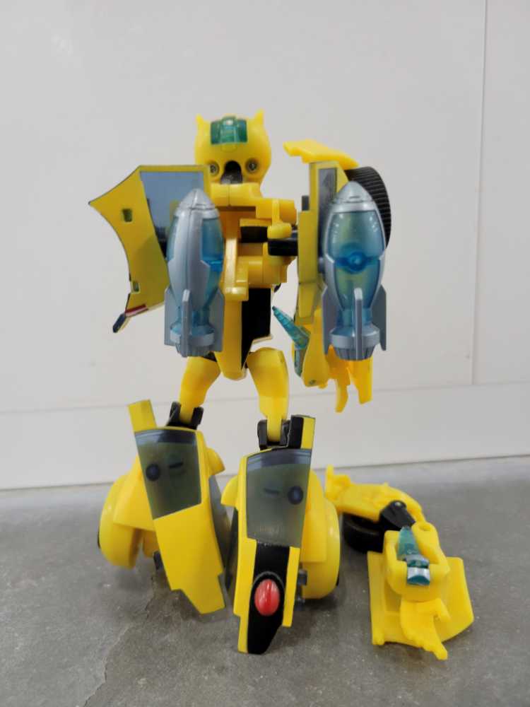 Bumblebee 2nd - Hasbro (Animated) action figure collectible - Main Image 4