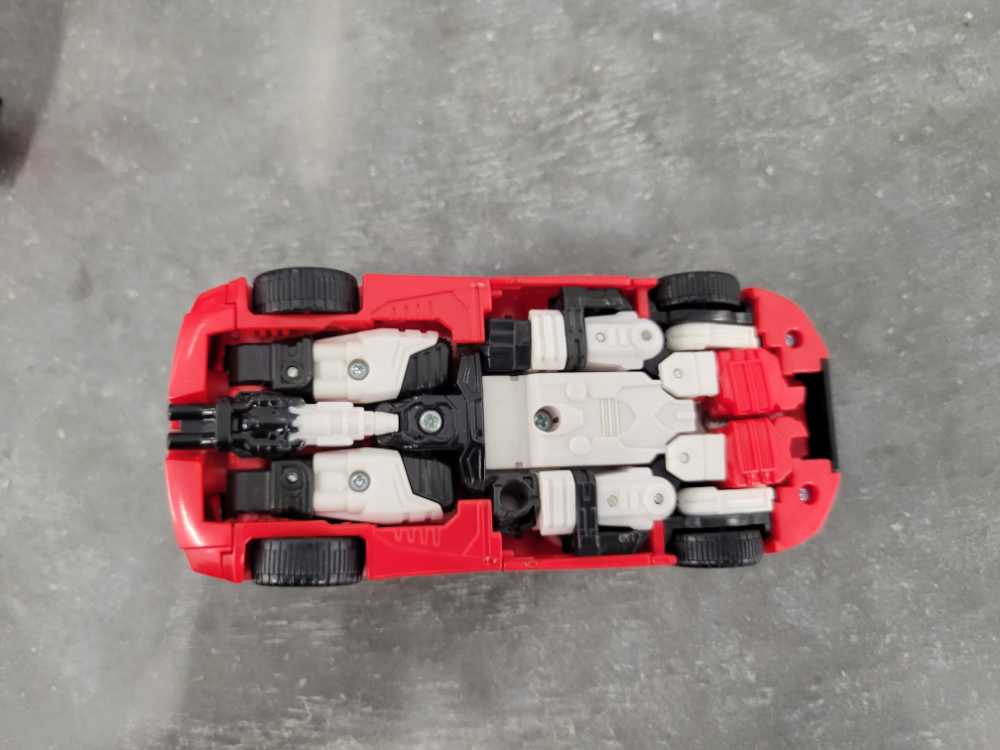Sideswipe Vehicle Mode - Hasbro (Universe 2.0) action figure collectible - Main Image 4