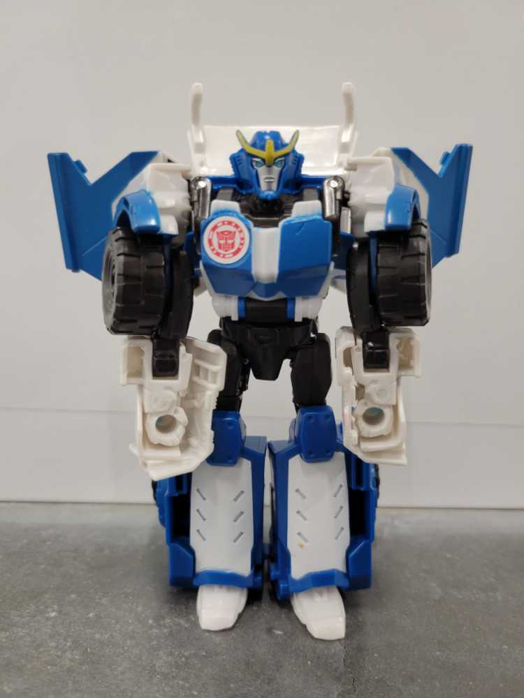 Strongarm Robot Mode - Hasbro (Robots In Disguise 2015) action figure collectible - Main Image 2