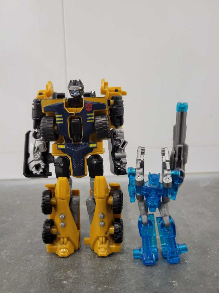 Huffer with Caliburst - Hasbro (Power Core Combiners) action figure collectible - Main Image 2