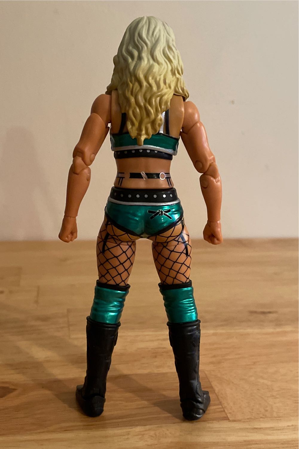 Tay Conti - Jazwares AEW (AEW Jazwares Unmatched Collection Series 2) action figure collectible - Main Image 4