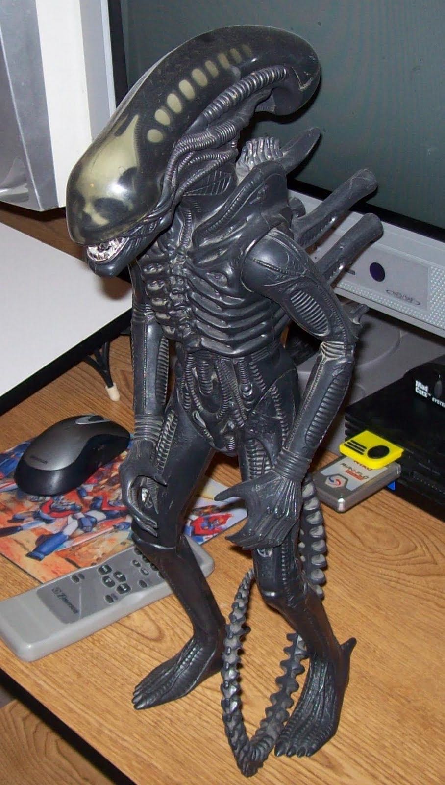 Kenner Alien - Kenner action figure collectible - Main Image 3