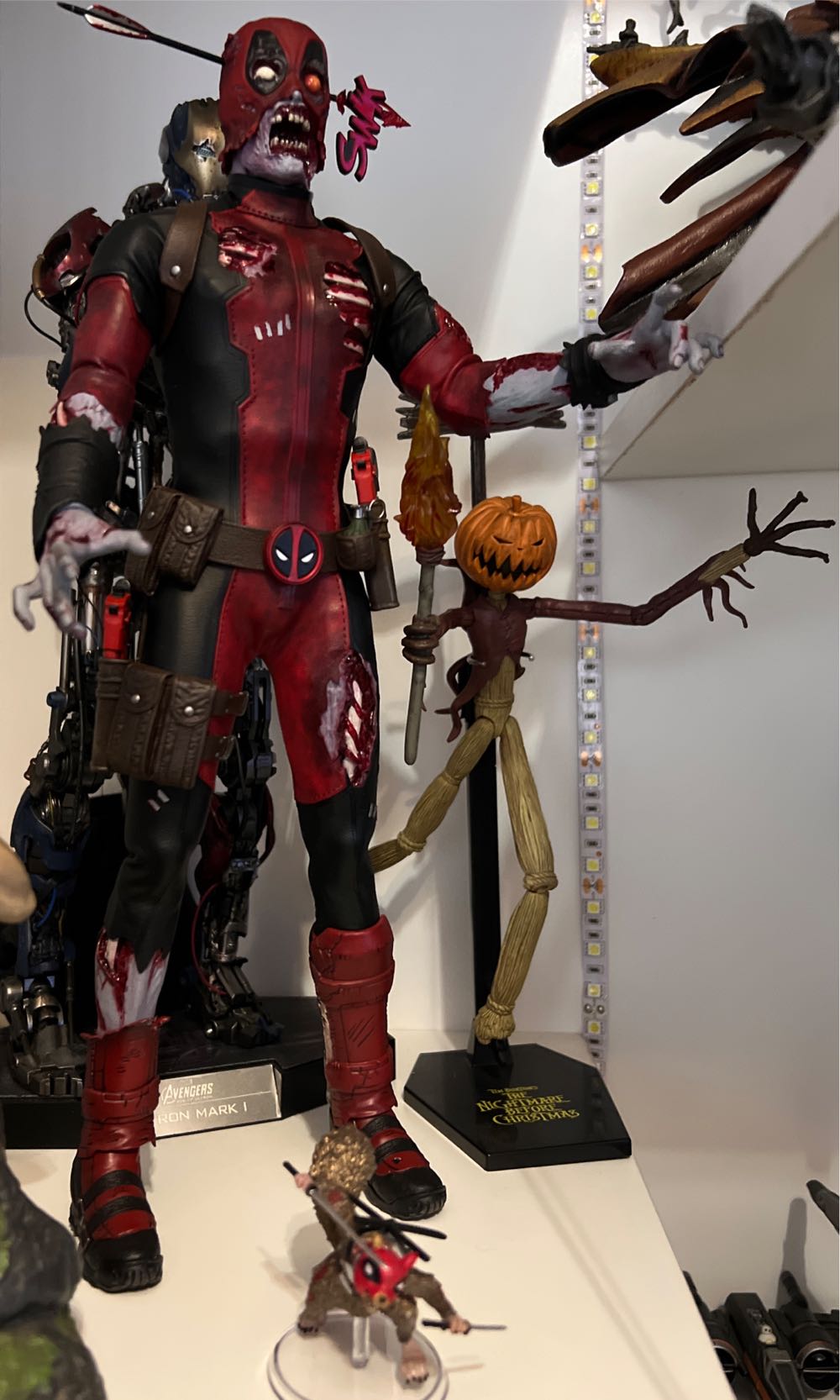 Hot Toys Marvel Comics Zombie Deadpool - Hot Toys / Sideshow (1:6 Marvel) action figure collectible [Barcode 4895228607096] - Main Image 3