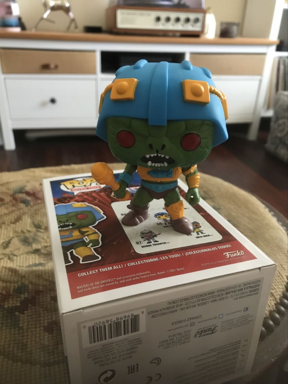 Batman The Dark Knight Returns Part 1 Ultra Rare Best Buy Exclusive W Figurine