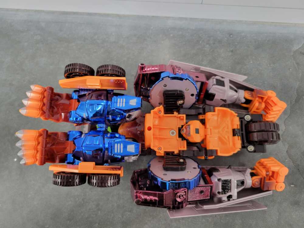 Optimal Optimus 3rd - Hasbro (Beast Wars) action figure collectible - Main Image 3