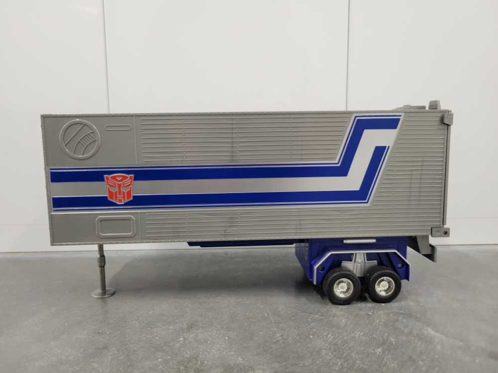 Optimus Prime Trailer - Justitoys (Masterpiece Large Scale) action figure collectible - Main Image 3