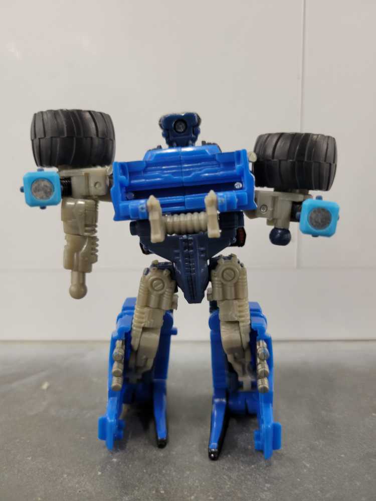 Slavage - Hasbro (Power Core Combiners) action figure collectible - Main Image 4