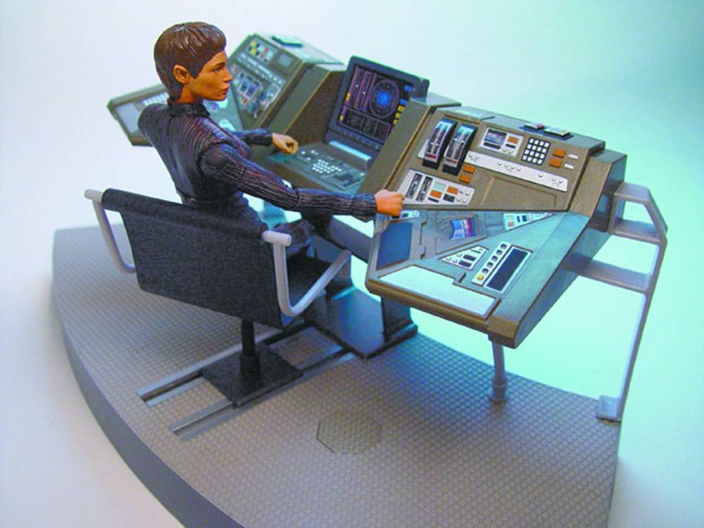 (Enterprise) T’Pol (With Bridge Base) - Art Asylum (Star Trek) (Star Trek) action figure collectible - Main Image 3