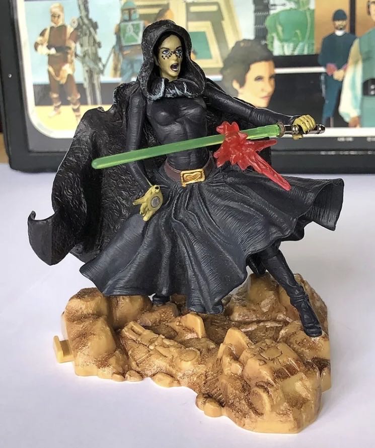 Barriss Offee - Hasbro (Star Wars Attack Of The Clones) (Star Wars) action figure collectible - Main Image 3