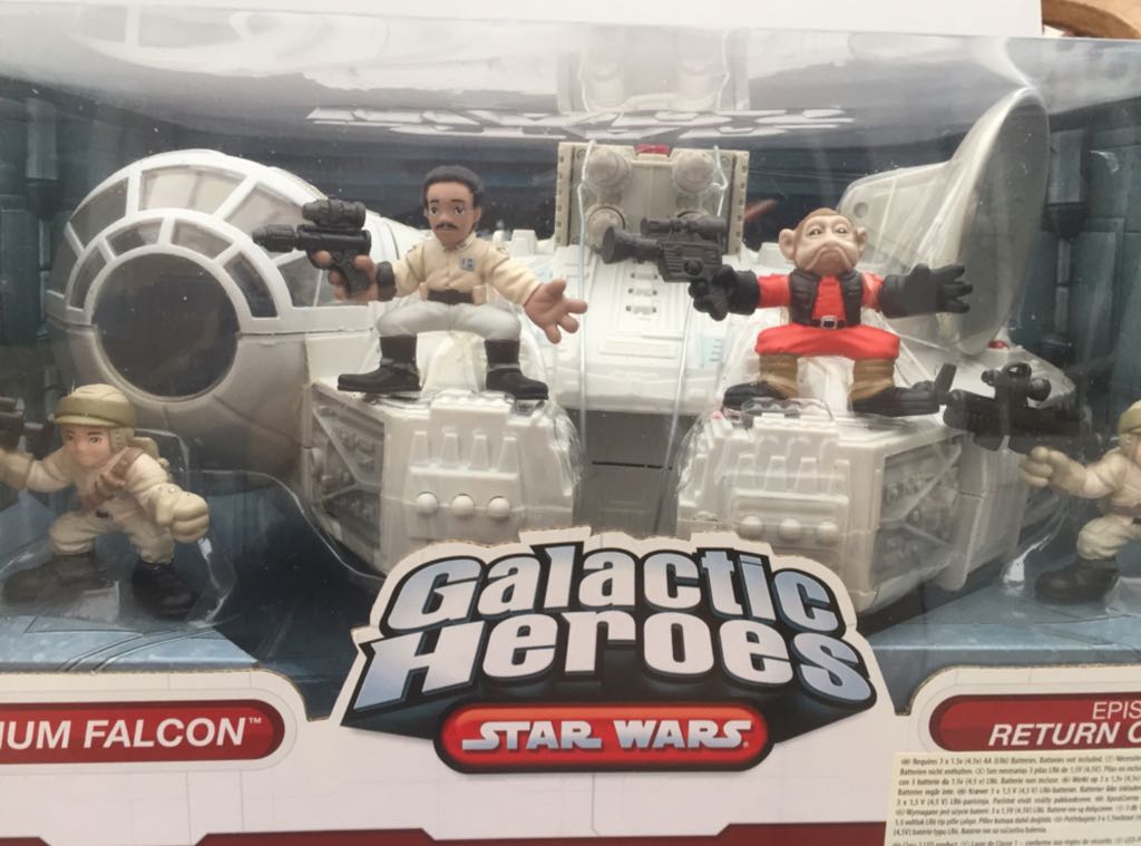 Millennium Falcon - Hasbro (Star Wars Galactic Heroes Play Sets) (Star Wars) action figure collectible - Main Image 2