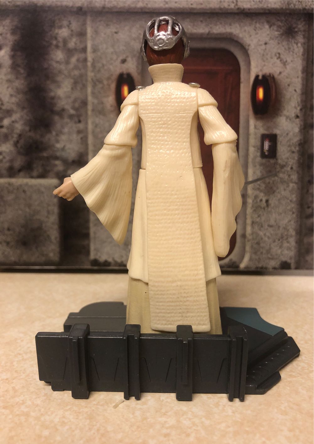 Mon Mothma - Hasbro (Star Wars Revenge Of The Sith) (Star Wars) action figure collectible - Main Image 4
