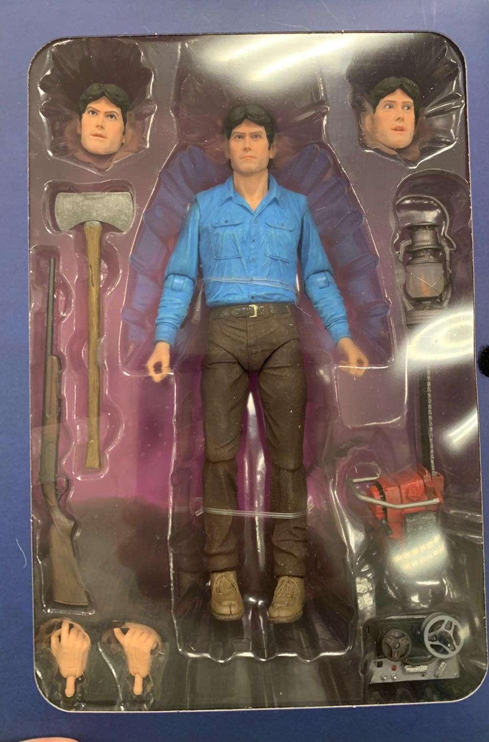 The Evil Dead: Ash - Neca (The Evil Dead) action figure collectible - Main Image 2