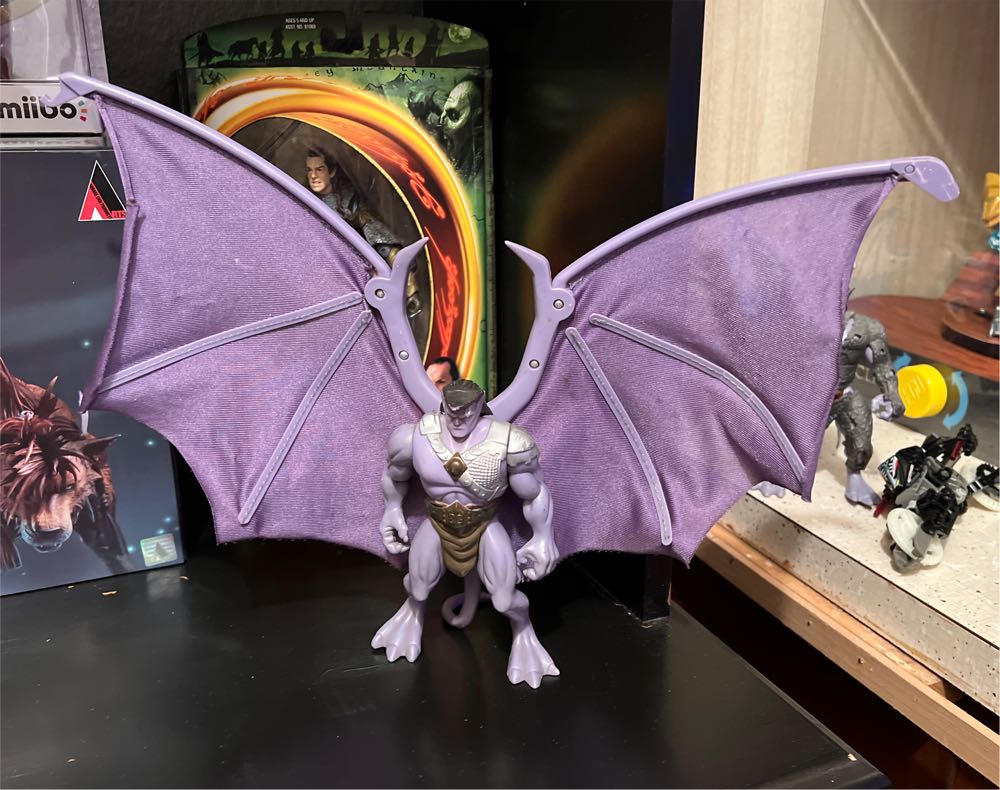 Goliath (Power Wing) Gargoyles - Kenner/Hasbro/Disney action figure collectible - Main Image 2