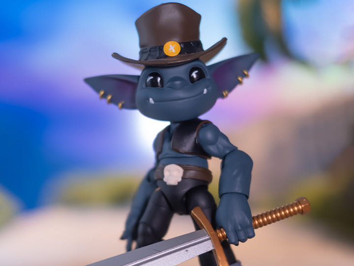 Captain Ash - Lone Coconut (Plunderlings) action figure collectible [Barcode 850021523084] - Main Image 2