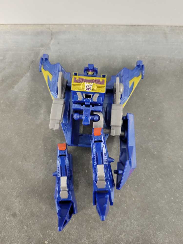 Collectibe Exclusive Doctor Who Superbitz Tardis With 13th Doctor Enamel Pin