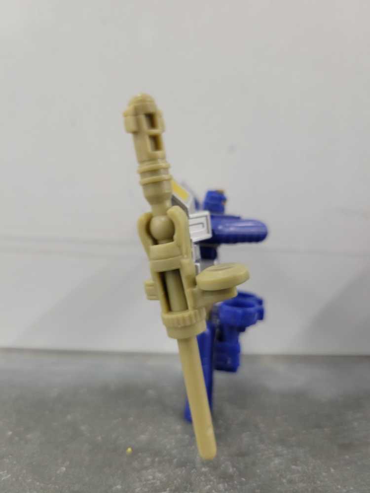 Waterlog (Robot Mode) Sea Team Recolor - Hasbro (Armada) action figure collectible - Main Image 2