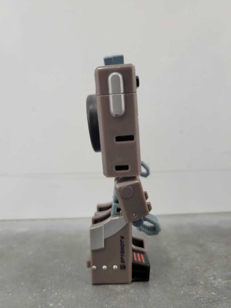 Spy Shot 6 - Hasbro (Real Gear Robots) action figure collectible - Main Image 3