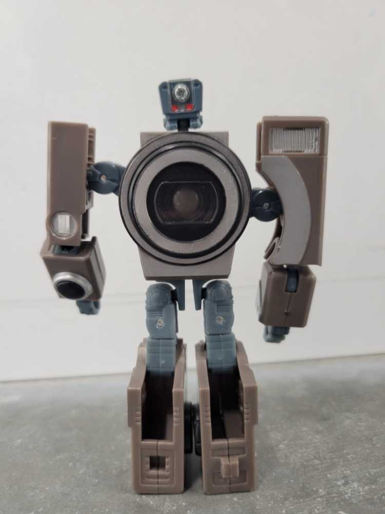 Spy Shot 6 - Hasbro (Real Gear Robots) action figure collectible - Main Image 4