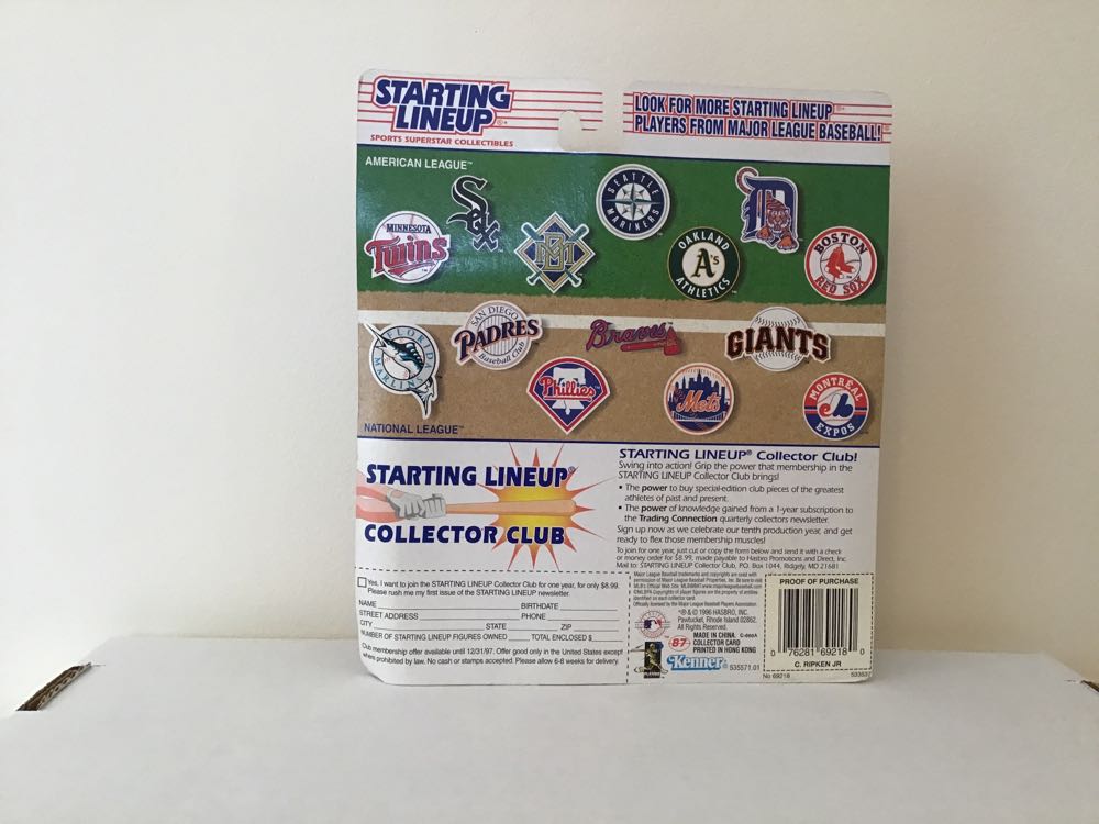 Cal Ripken, Jr. - Kenner action figure collectible - Main Image 2