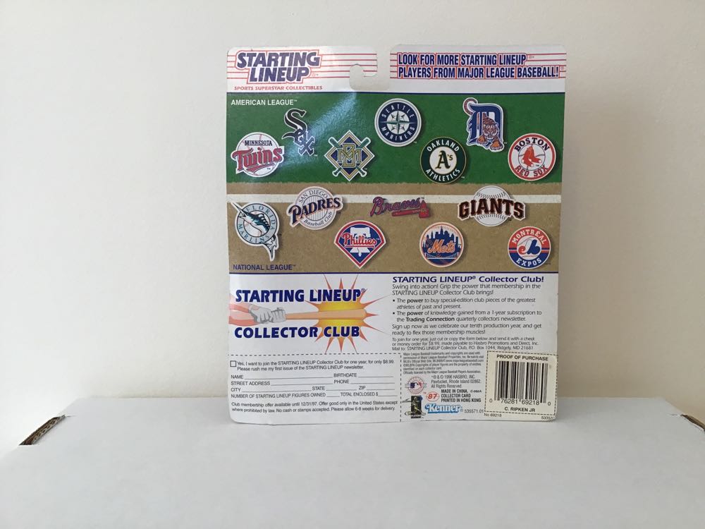 Cal Ripken, Jr. - Kenner action figure collectible - Main Image 2