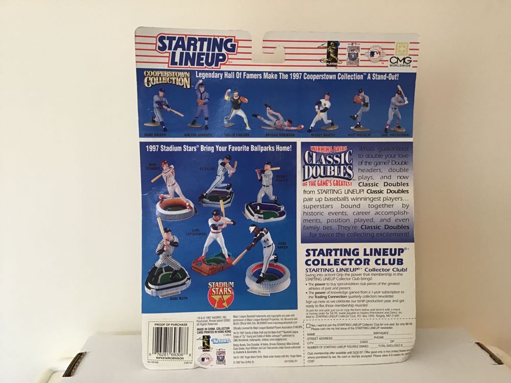 Cal Ripken, Jr. / Brooks Robinson - Kenner (Classic Doubles) action figure collectible - Main Image 2