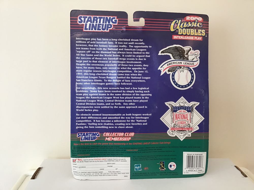 Cal Ripken, Jr. / Chipper Jones - Kenner (Classic Doubles) action figure collectible - Main Image 2