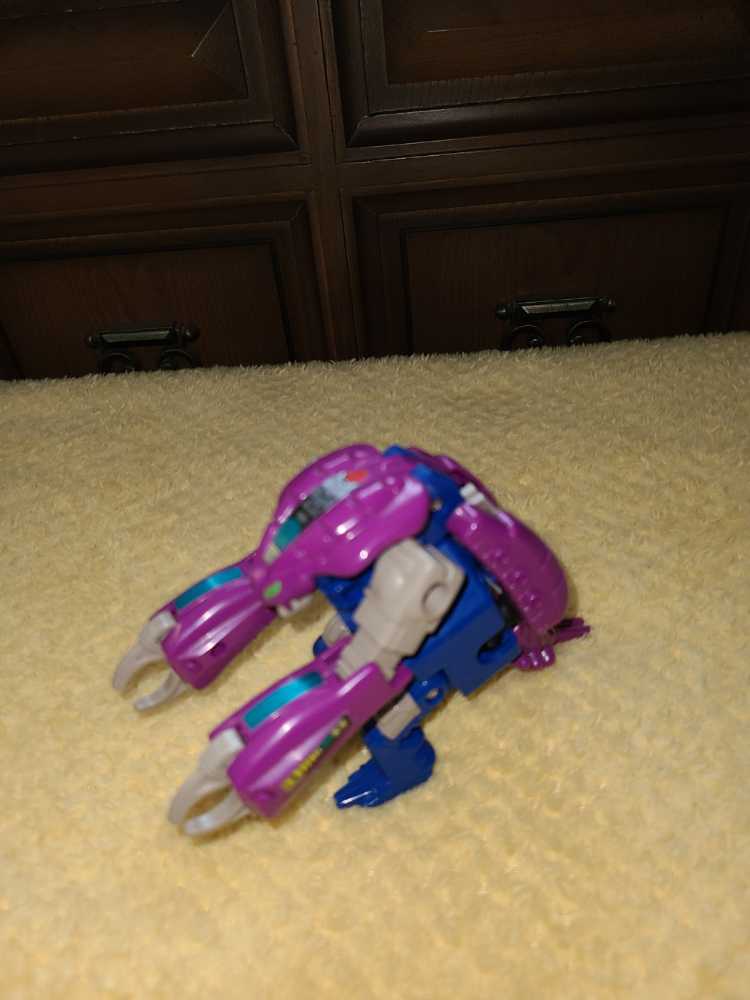 Squeezeplay With Lokos - Hasbro (Headmasters) action figure collectible - Main Image 3