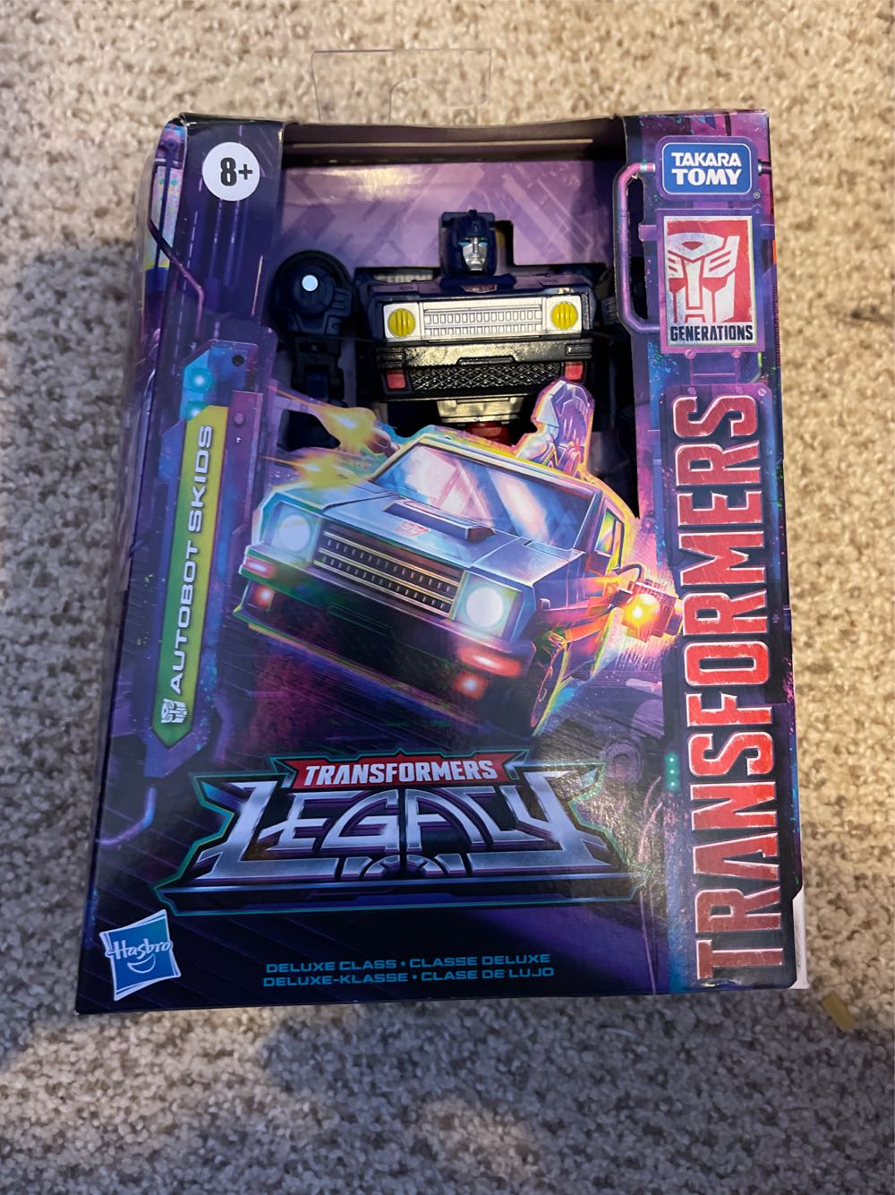Autobot Skids: Transformers Legacy Deluxe Class    - Hasbro / Takara Tomy (Transformers Legacy) action figure collectible [Barcode 5010993974931] - Main Image 2