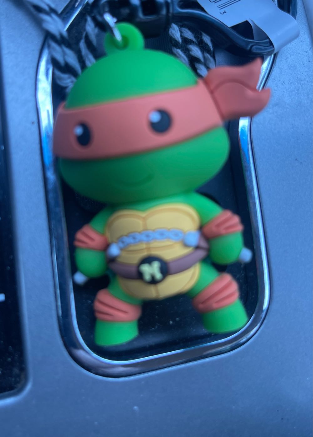 TMNT: Monogram Teenage Mutant Ninja Turtles Figurative Bag Clip - Raphael (Loose) - Monogram (Teenage Mutant Ninja Turtles) action figure collectible [Barcode 077764631603] - Main Image 3