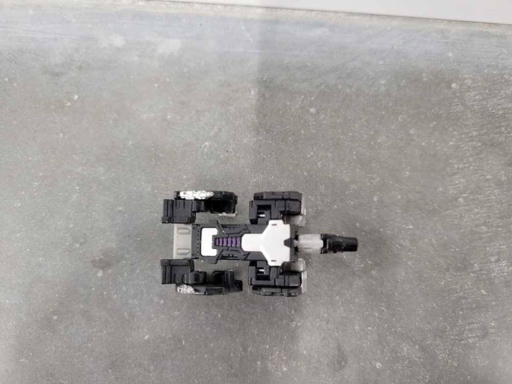 Ravage and Laserbeak - Hasbro (Seige) action figure collectible - Main Image 2