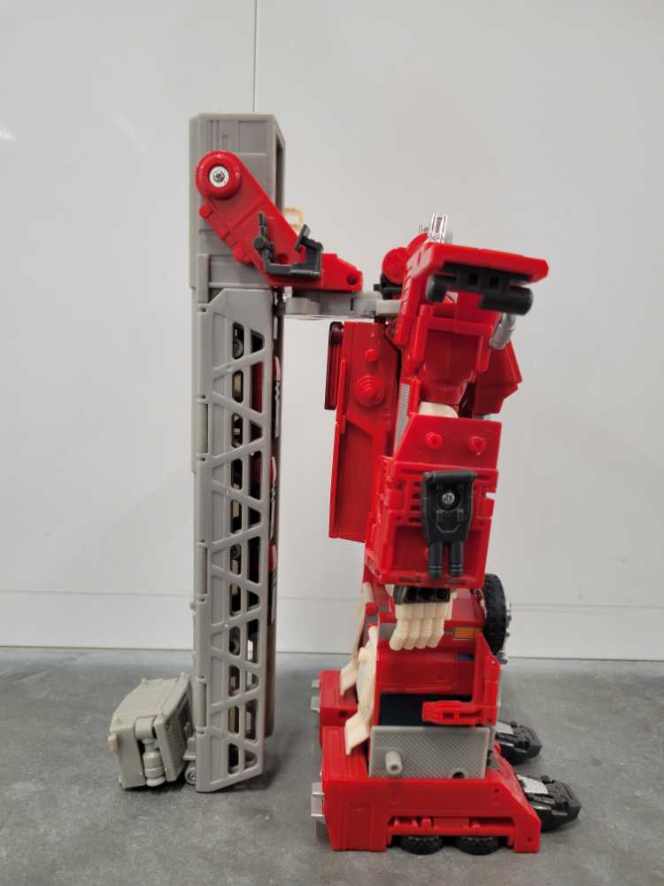 Optimus Prime 3rd Robot Mode Missing 2 Missiles Leader - Hasbro (Robots In Disguise RID) action figure collectible - Main Image 3