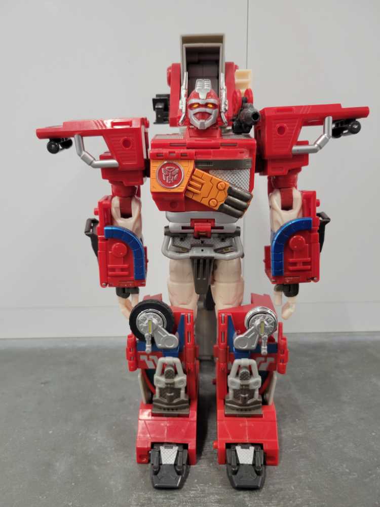 Optimus Prime 4th Robot Mode Leader - Hasbro (Robots In Disguise RID) action figure collectible - Main Image 2