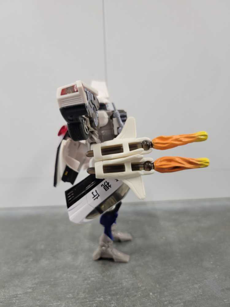 Prowl 2nd Robot Mode - Hasbro (Robots In Disguise RID) action figure collectible - Main Image 3