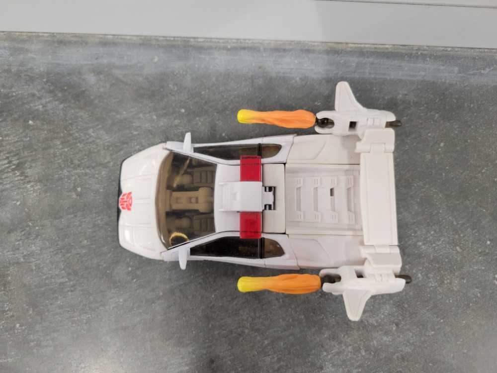 Prowl 3rd Vehicle Mode - Hasbro (Robots In Disguise RID) action figure collectible - Main Image 2