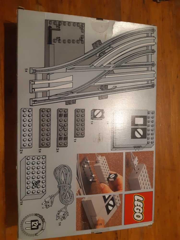 Lego Remote Controlled Points Left 12v Eisenbahn ... - Lego (Lego) action figure collectible [Barcode 5702010978595] - Main Image 2