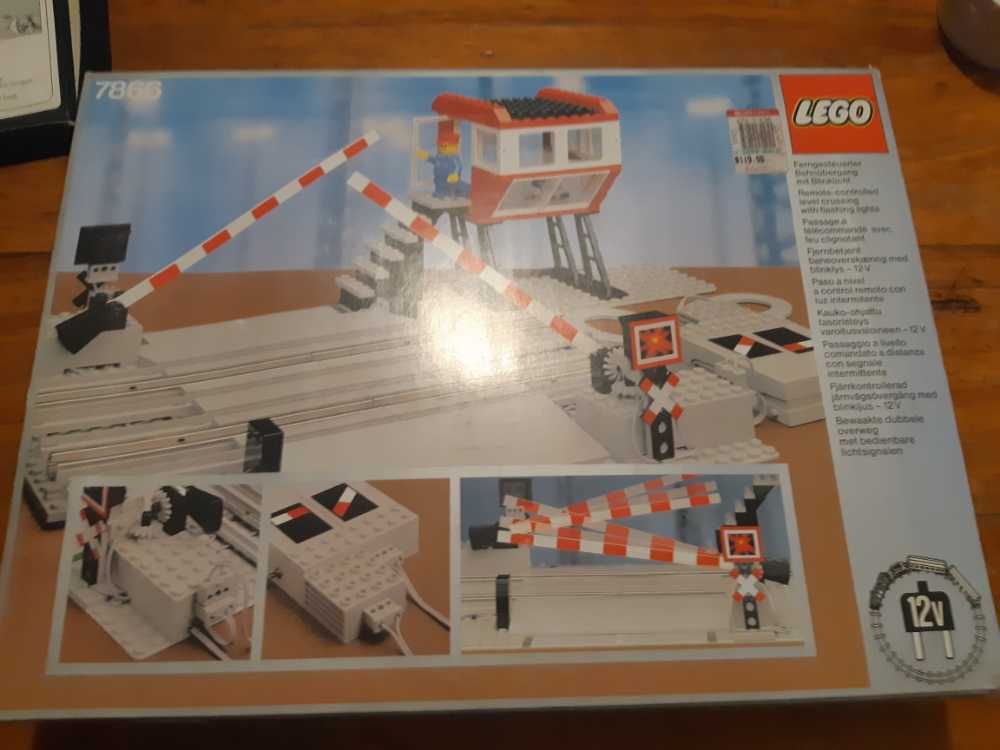 Lego Controllata A Distanza Di Transizione Ferroviario ... - Lego (Lego) action figure collectible [Barcode 5702010978663] - Main Image 2
