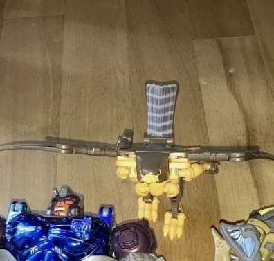 Airazor 2nd Missing Beak - Hasbro (Beast Wars) action figure collectible - Main Image 3