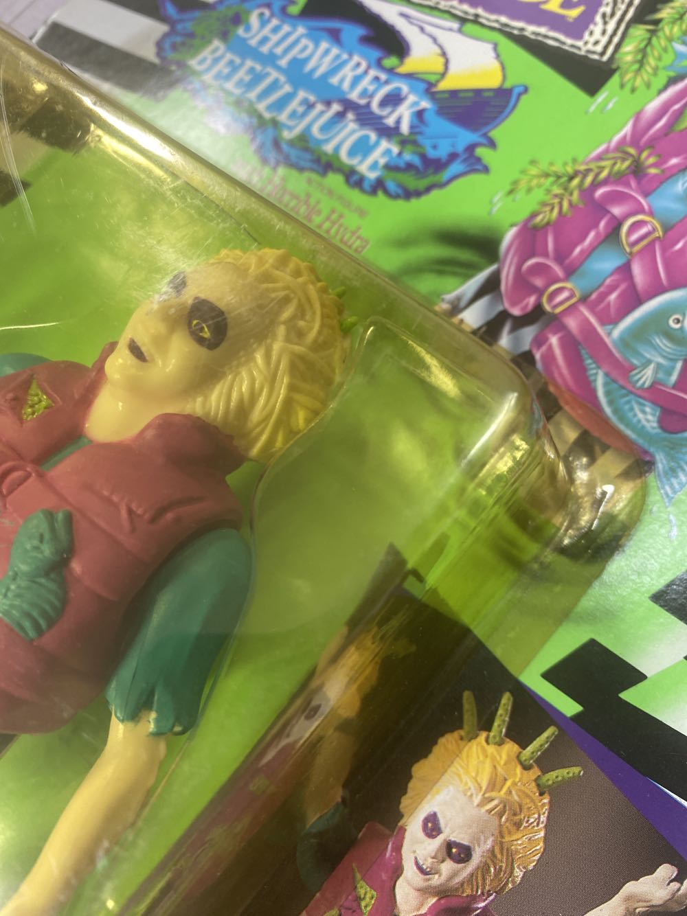 Beetlejuice (Shipwreck) - Kenner (Beetlejuice) action figure collectible [Barcode 076281302409] - Main Image 4
