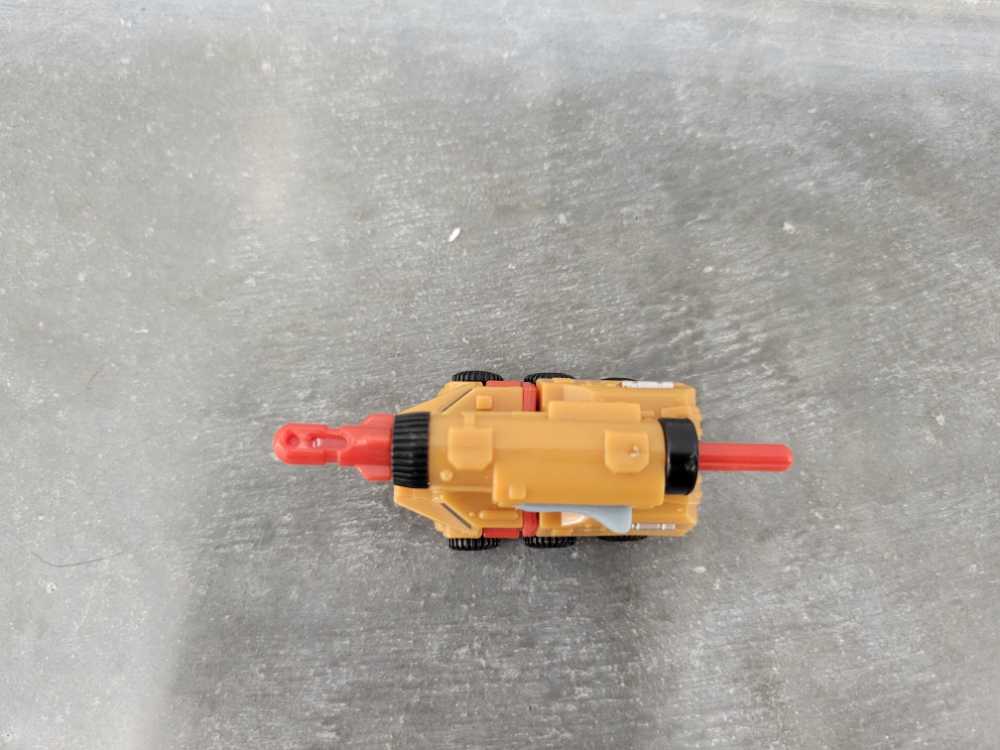 Knock Out 2nd With Wreckage And Bonecrusher (Vehicle Mode) Land Military Team - Hasbro (Armada) action figure collectible - Main Image 2