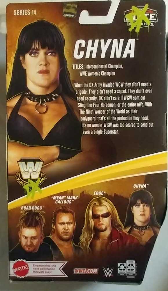 Chyna  - Mattel (Chyna) action figure collectible [Barcode 194735027453] - Main Image 2