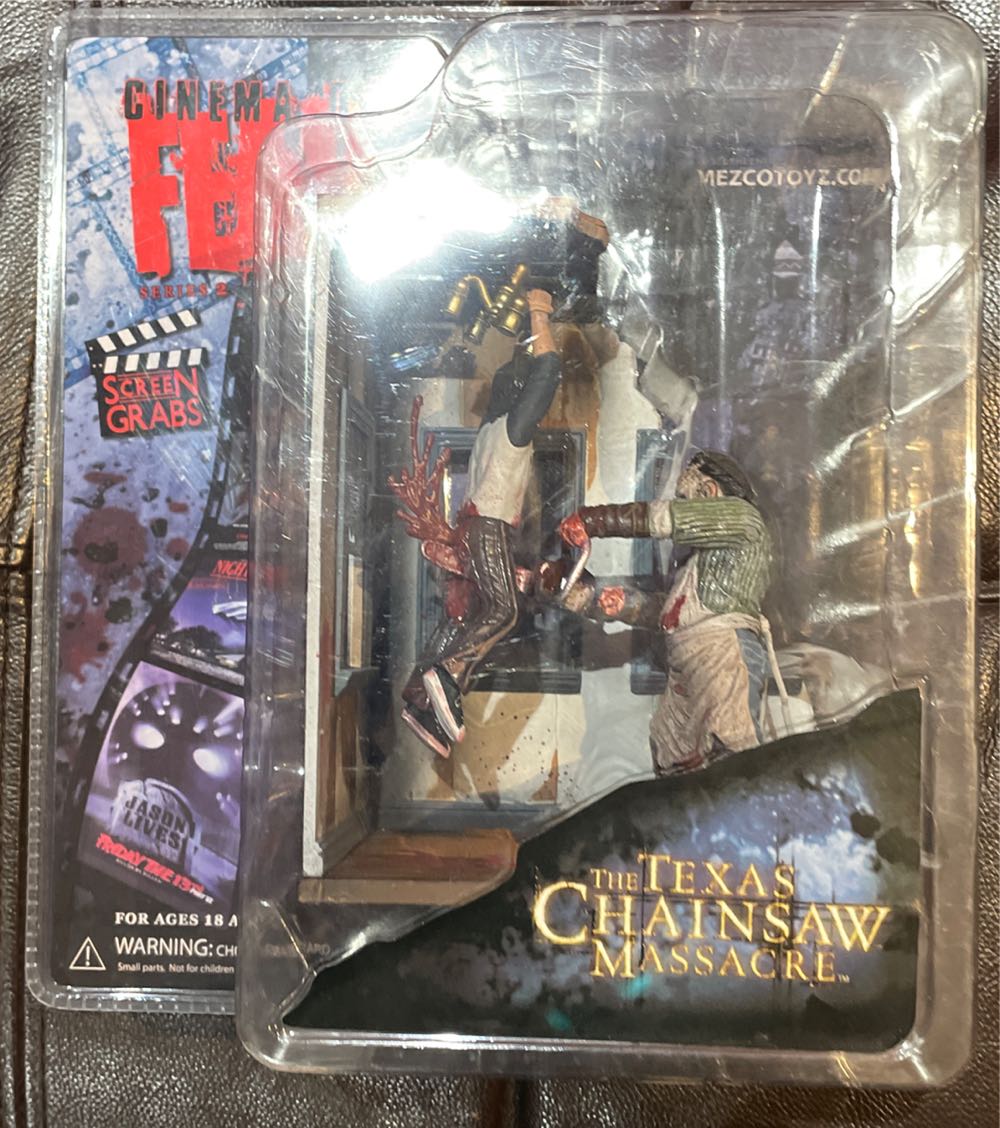 Mezco Cinema Of Fear: The Texas Chainsaw Massacre (Screen Grab) - MezcoToyz (Texas Chainsaw Massacre (2003)) action figure collectible [Barcode 696198251111] - Main Image 1