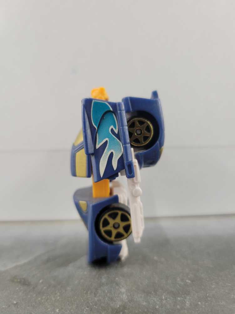 Sideburn Daytonus Spychanger (Vehicle Mode) - Hasbro (Robots In Disguise RID) action figure collectible - Main Image 2