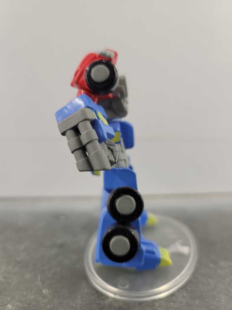 Optimus Prime Armada - Takara (Heroes Of Cybertron SCF) action figure collectible - Main Image 2