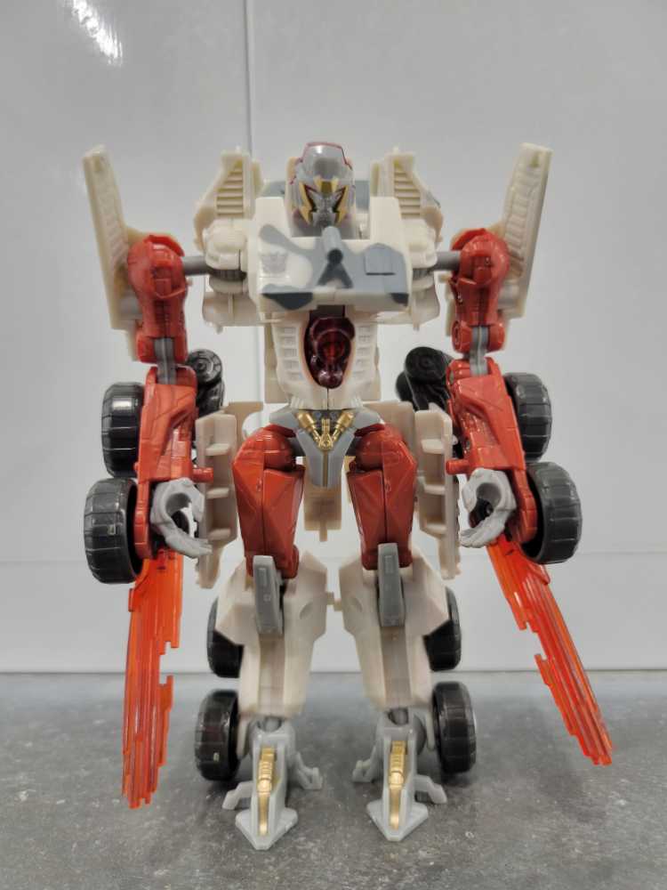 Wreckage - Hasbro (Movie) action figure collectible - Main Image 2