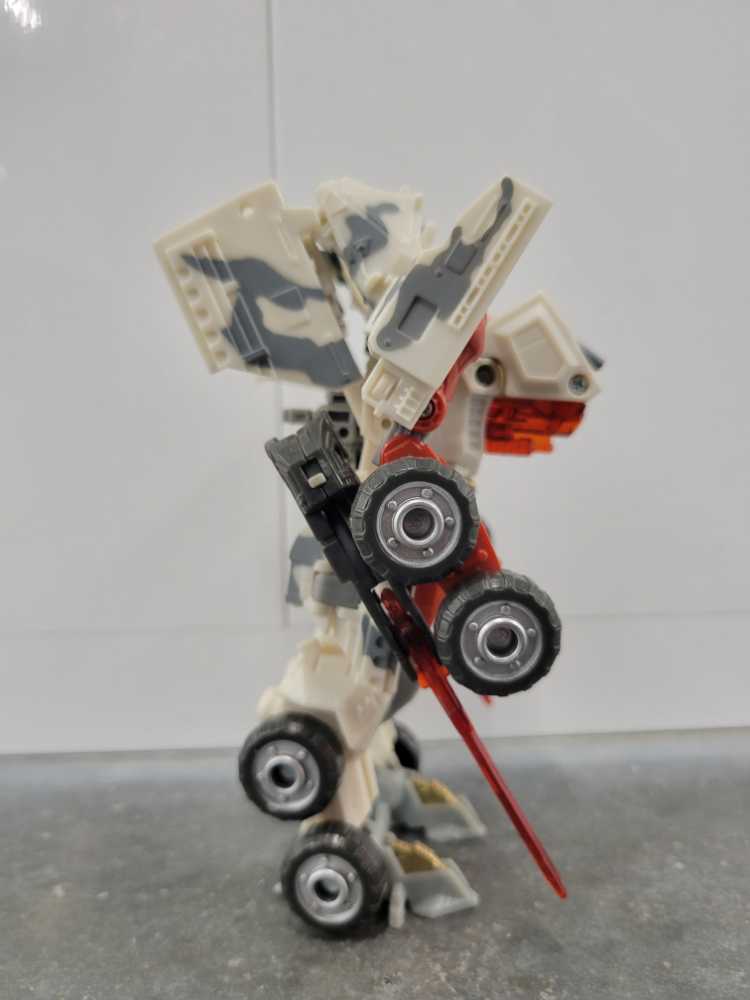 Wreckage - Hasbro (Movie) action figure collectible - Main Image 3