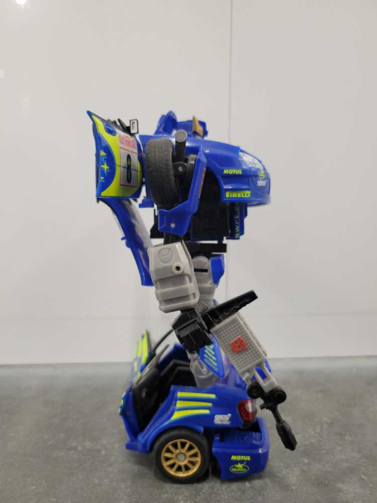 Smokescreen 2nd Robot Mode - Hasbro (Alternators) action figure collectible - Main Image 3